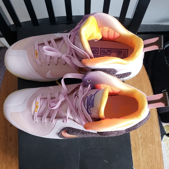 NEW Nike men's 9.5 LeBron 9 IX King of LA sneakers shoes pink furry DJ3908-600 - Picture 4 of 8